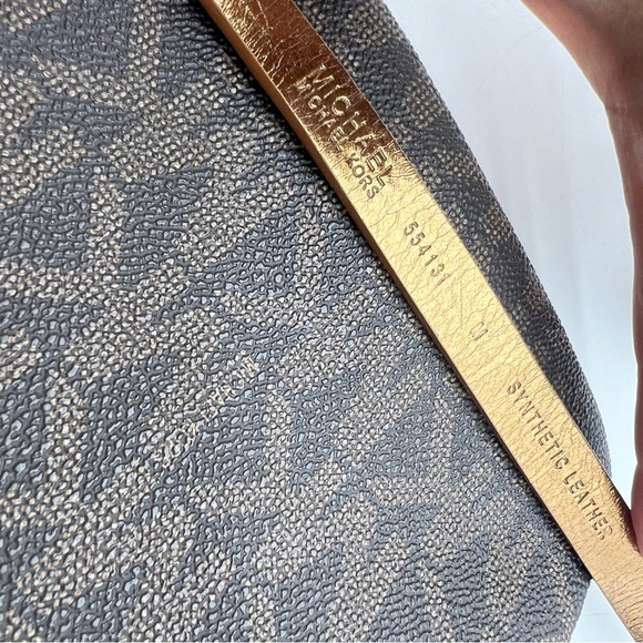 Michael Kors Saffiano Leather Logo Belt Bag Waist Wallet Brown NWOT Size Small - Picture 6 of 10